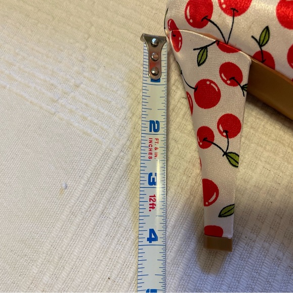 NWOT N.Y.L.A. Ankle-Strap Satin Cherry Heels - Picture 4 of 11